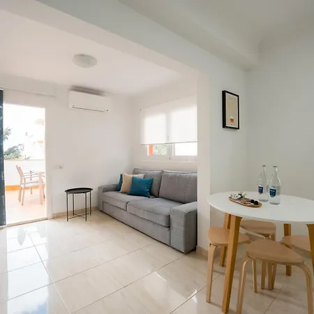 4 Esquinas Adeje Homes アパート