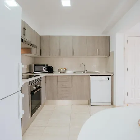 4 Esquinas Adeje Homes Адехе